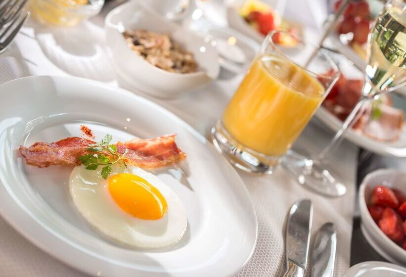 호텔 Essential By Dorint Köln Junkersdorf