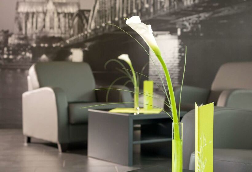 هتل Essential By Dorint Köln Junkersdorf