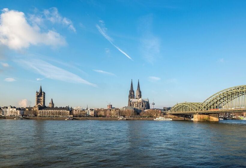 호텔 Essential By Dorint Köln Junkersdorf