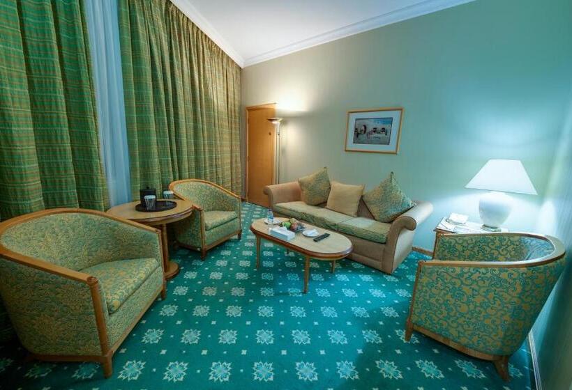 Отель Grand Continental