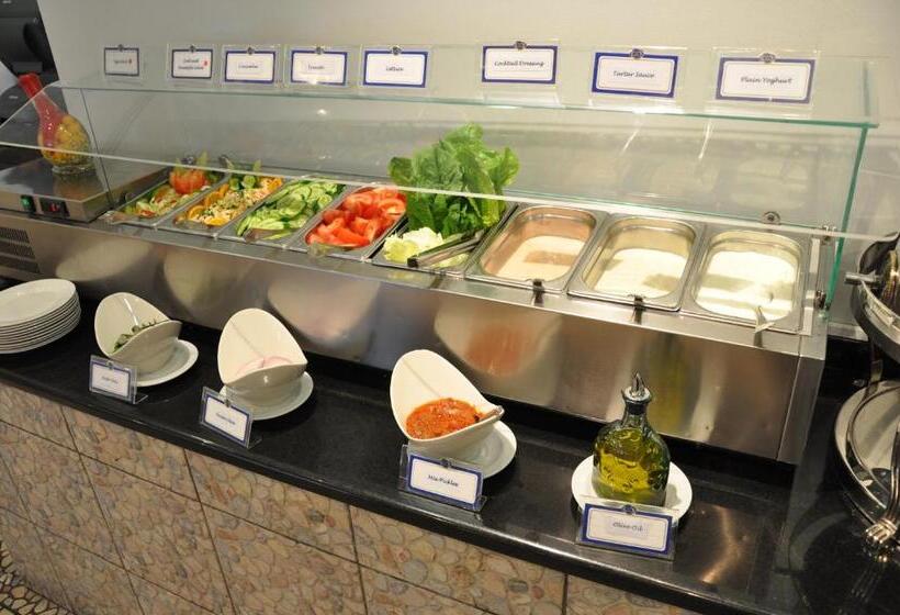 Отель Grand Continental