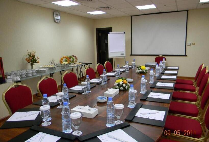 Отель Grand Continental