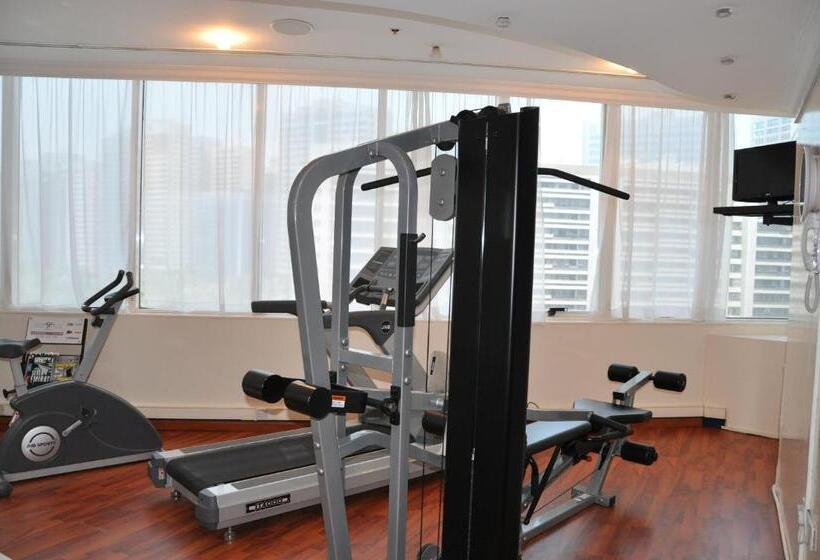 Отель Grand Continental