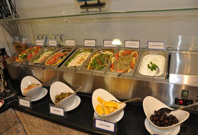 Отель Grand Continental