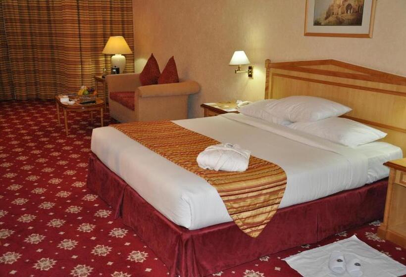 Отель Grand Continental