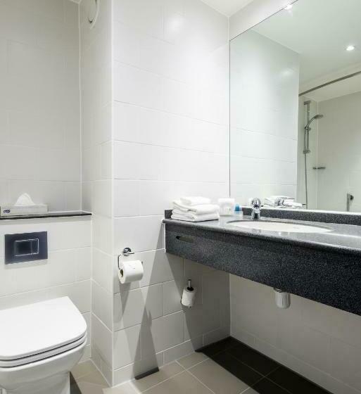 בית מלון כפרי Holiday Inn Edinburgh Zoo, An Ihg