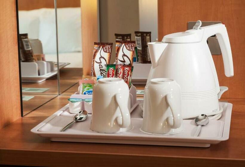 בית מלון כפרי Holiday Inn Edinburgh Zoo, An Ihg