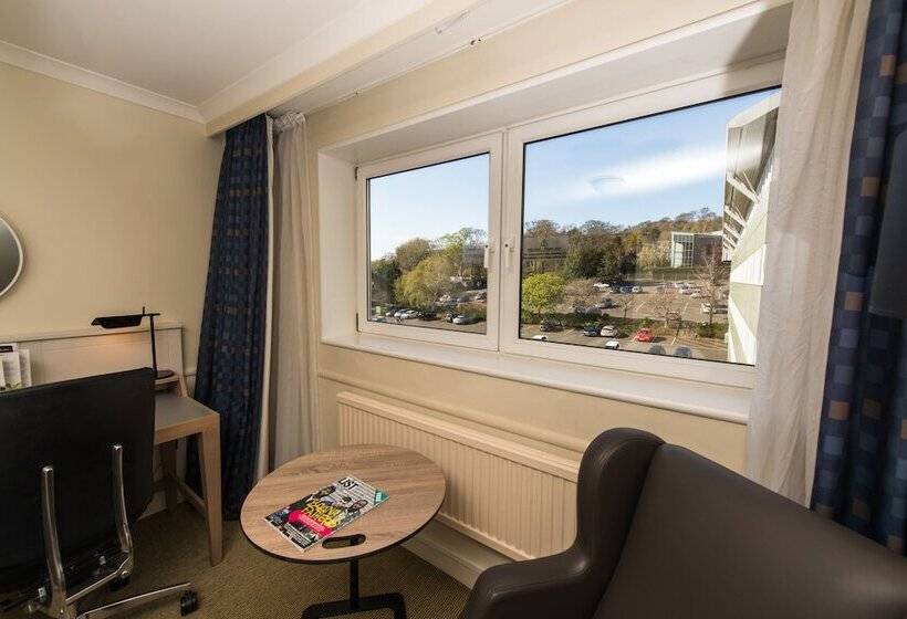 בית מלון כפרי Holiday Inn Edinburgh Zoo, An Ihg