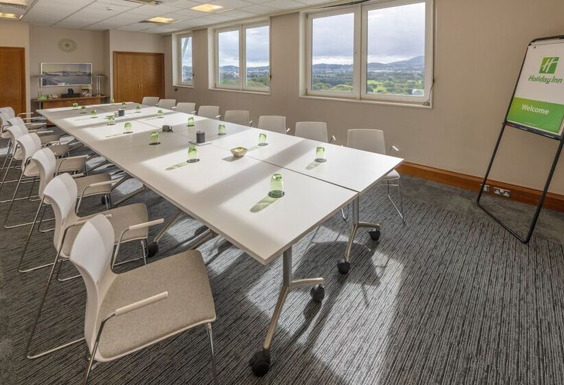 בית מלון כפרי Holiday Inn Edinburgh Zoo, An Ihg