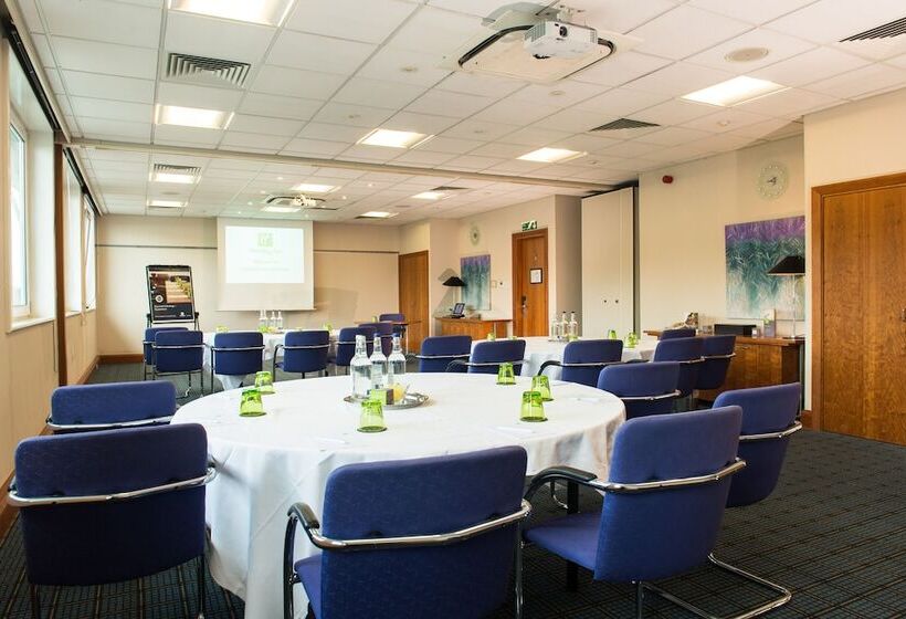 בית מלון כפרי Holiday Inn Edinburgh Zoo, An Ihg