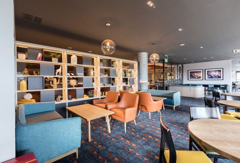 בית מלון כפרי Holiday Inn Edinburgh Zoo, An Ihg