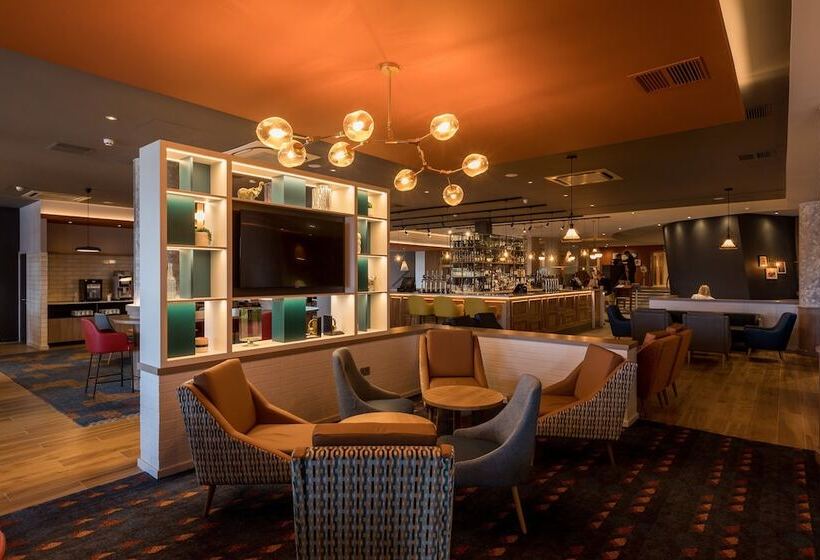 בית מלון כפרי Holiday Inn Edinburgh Zoo, An Ihg