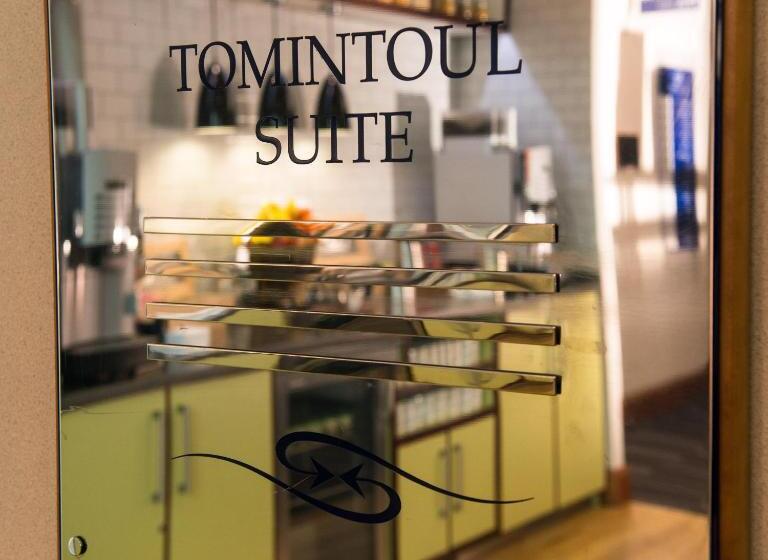 בית מלון כפרי Holiday Inn Edinburgh Zoo, An Ihg