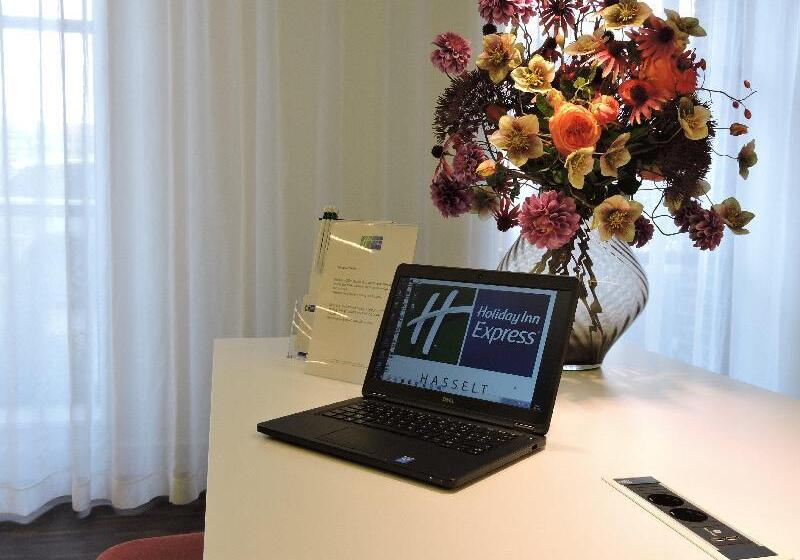 ホテル Holiday Inn Express Hasselt, An Ihg