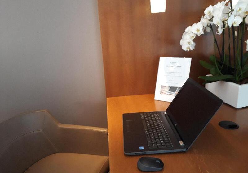 Отель Holiday Inn Gent Expo, An Ihg