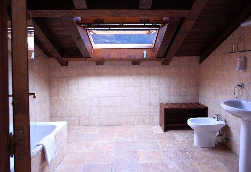 هتل Hostal Antxitonea