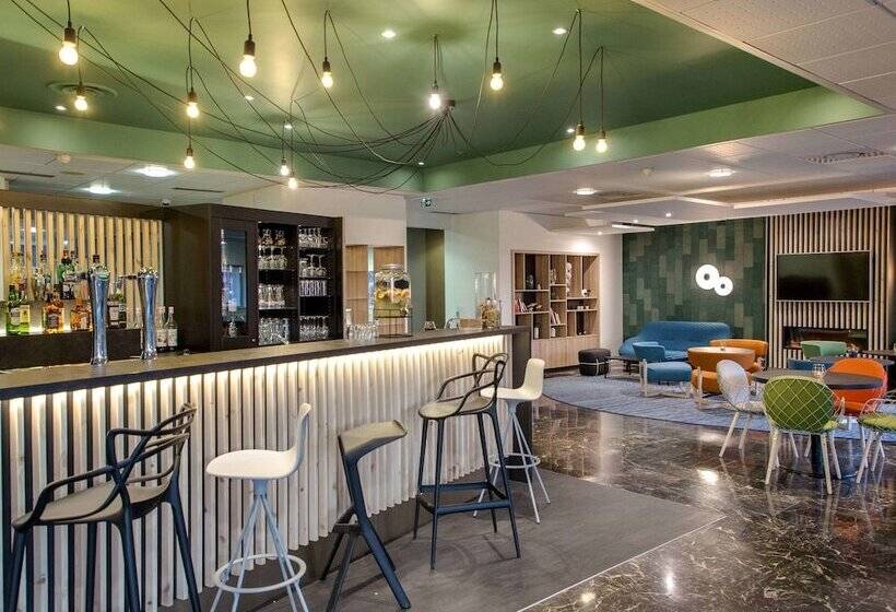 בית מלון כפרי Hôtel Mercure Cavaillon