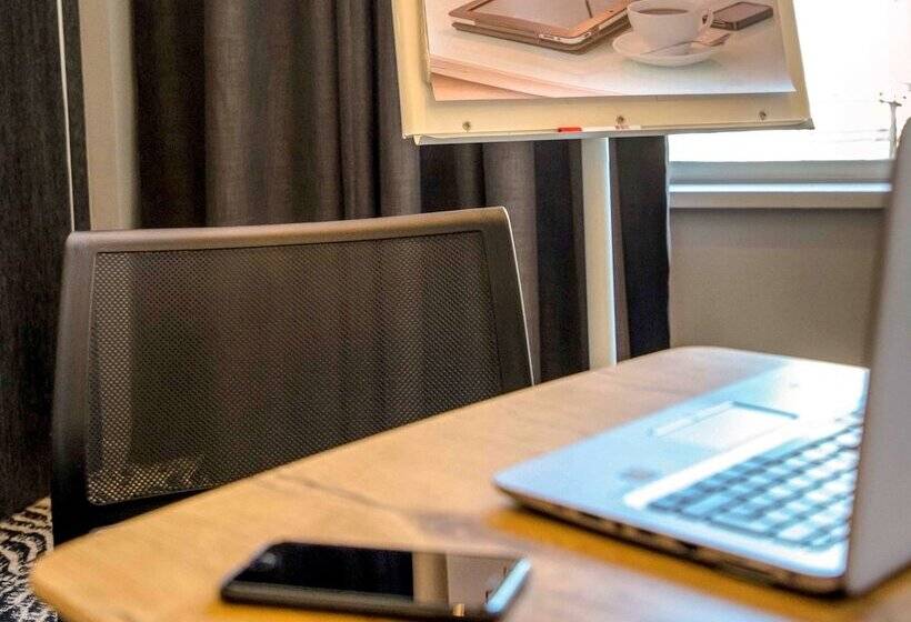 בית מלון כפרי Hôtel Mercure Cavaillon