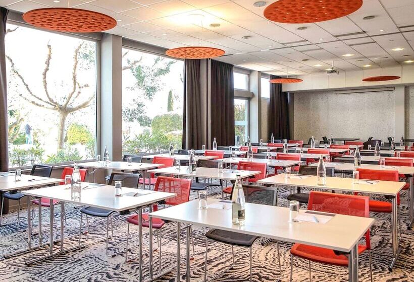 فندق Hôtel Mercure Cavaillon