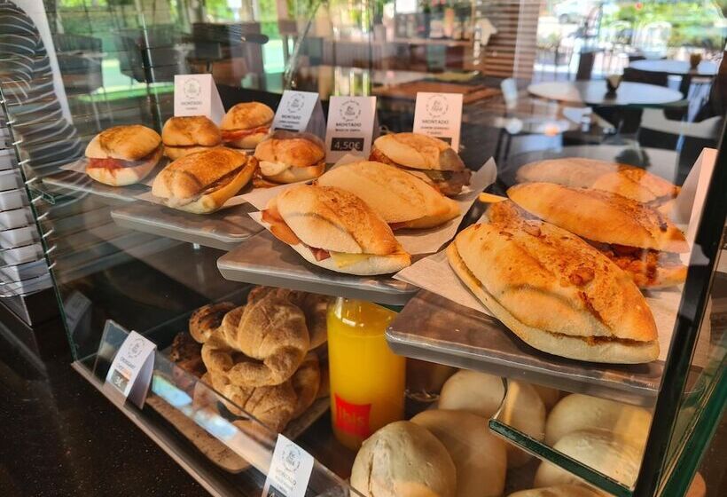 酒店 Ibis Alcala De Henares La Garena