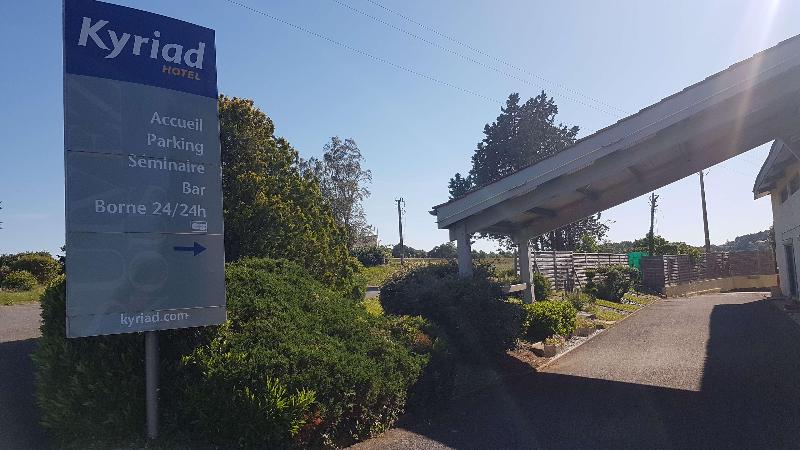 Отель Kyriad Angoulême Nord Champniers Hôtel & Résidence