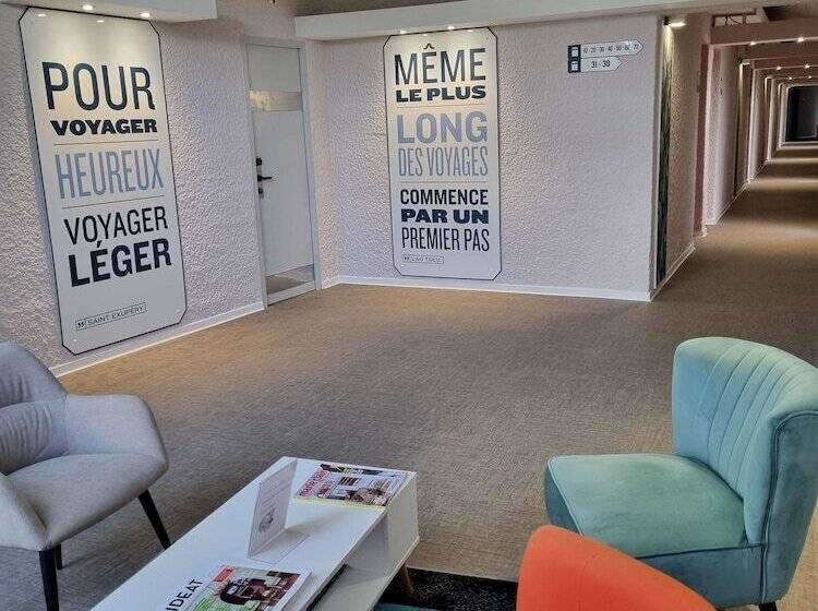 Отель Kyriad Angoulême Nord Champniers Hôtel & Résidence