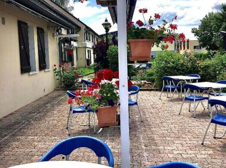 בית מלון כפרי Kyriad Annecy Cran Gevrier