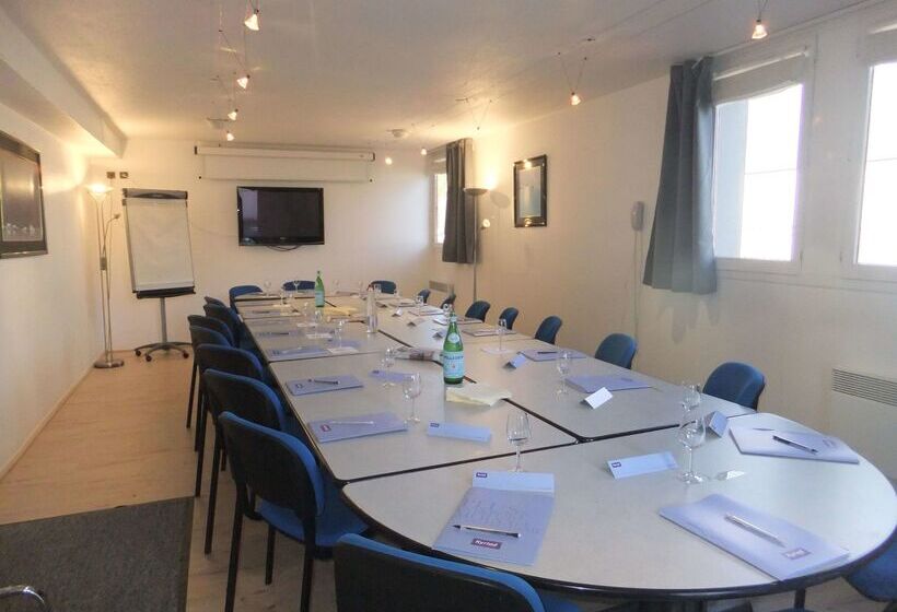 בית מלון כפרי Restaurant Kyriad Brive Centre