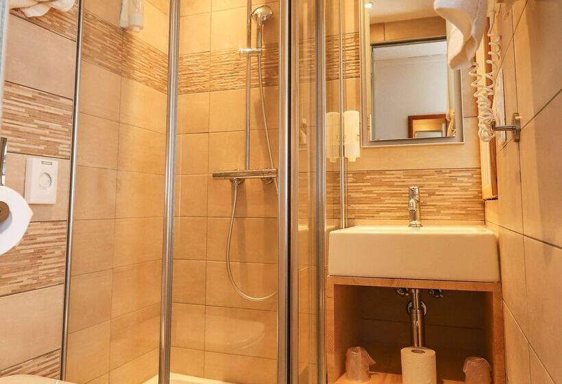 בית מלון כפרי Restaurant Kyriad Brive Centre