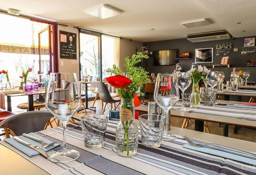 בית מלון כפרי Restaurant Kyriad Brive Centre