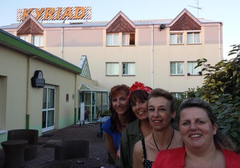 Hotel De Carentan   Anciennement Kyriad