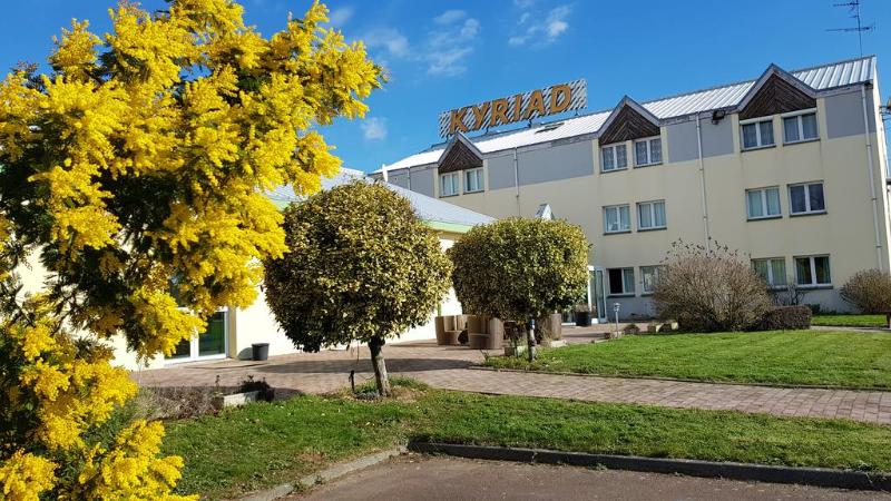 Hotel De Carentan   Anciennement Kyriad