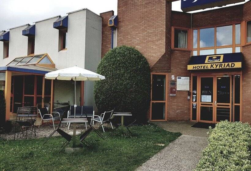 فندق Kyriad Chantilly