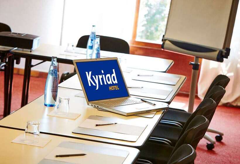 Отель Kyriad Digne Les Bains