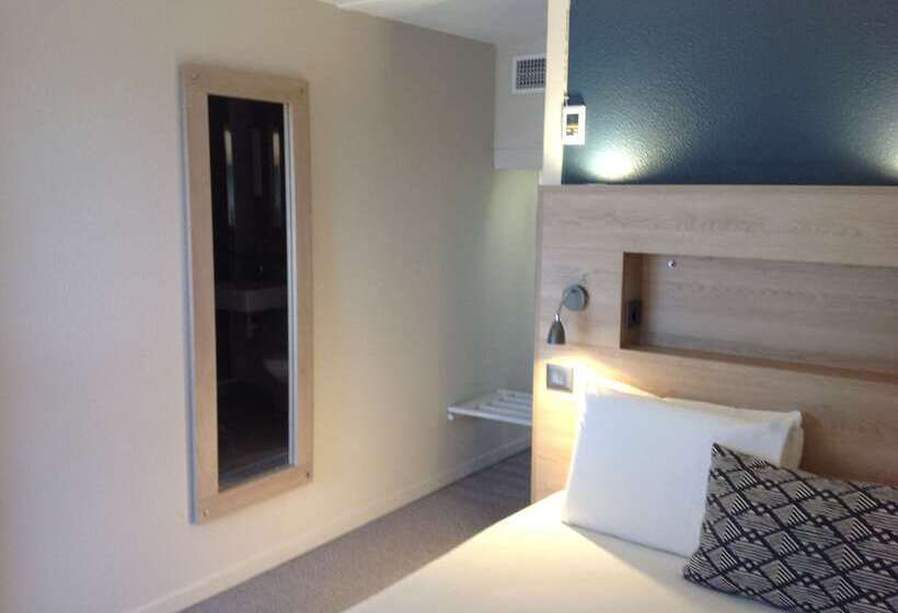 Отель Kyriad Digne Les Bains