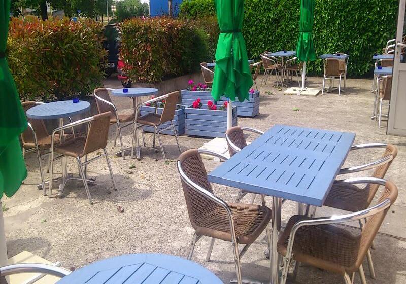 בית מלון כפרי Kyriad Direct Bron Lyon Eurexpo