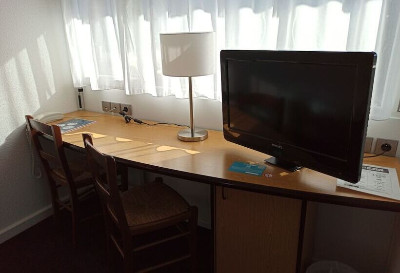 ホテル Kyriad Direct Marseille Est  La Valentine