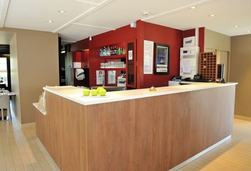 ホテル Kyriad Direct Marseille Est  La Valentine