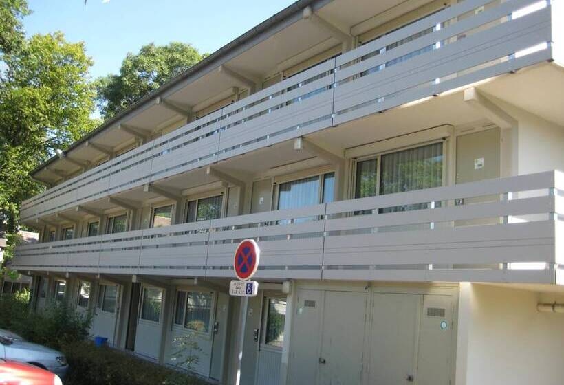 ホテル Kyriad Direct Nancy Sud Vandoeuvre