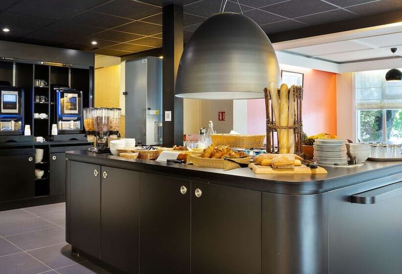 ホテル Kyriad Direct Nancy Sud Vandoeuvre