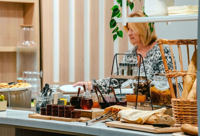 فندق Kyriad Marseille Palais Des Congrès   Vélodrome   Ibis Styles à Partir De Juin 2025