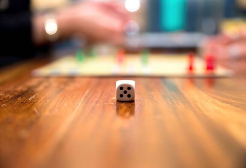 Отель Kyriad Aéroport Marseille