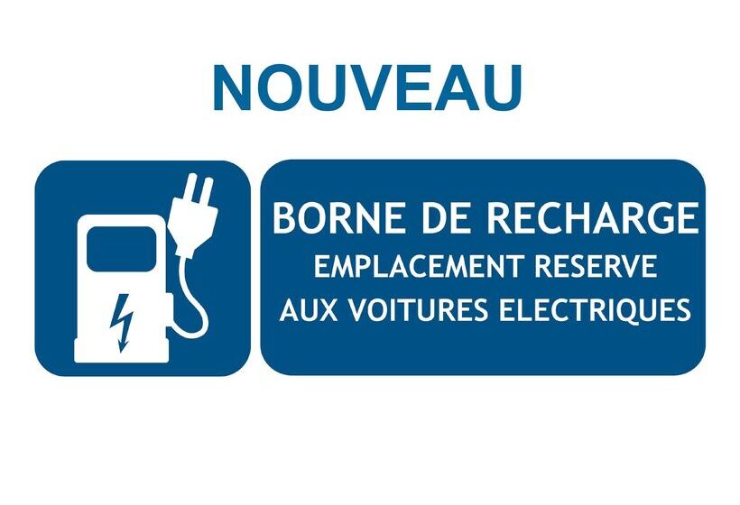 Отель Kyriad Aéroport Marseille