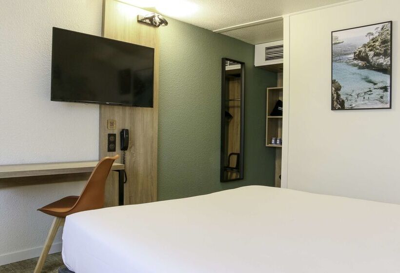 Отель Kyriad Aéroport Marseille