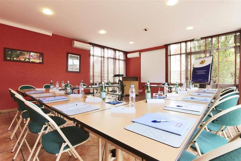 酒店 Kyriad Nîmes Ouest A9