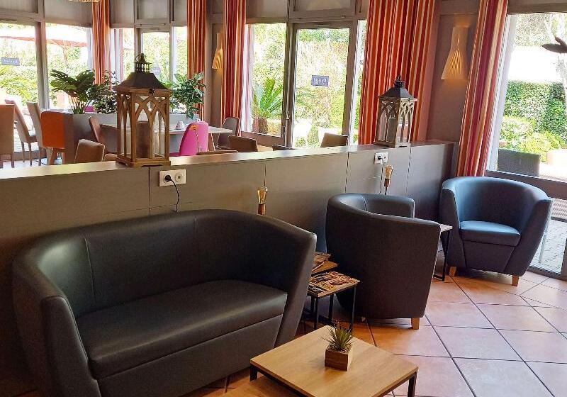 酒店 Kyriad Nîmes Ouest A9