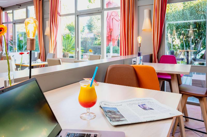 酒店 Kyriad Nîmes Ouest A9