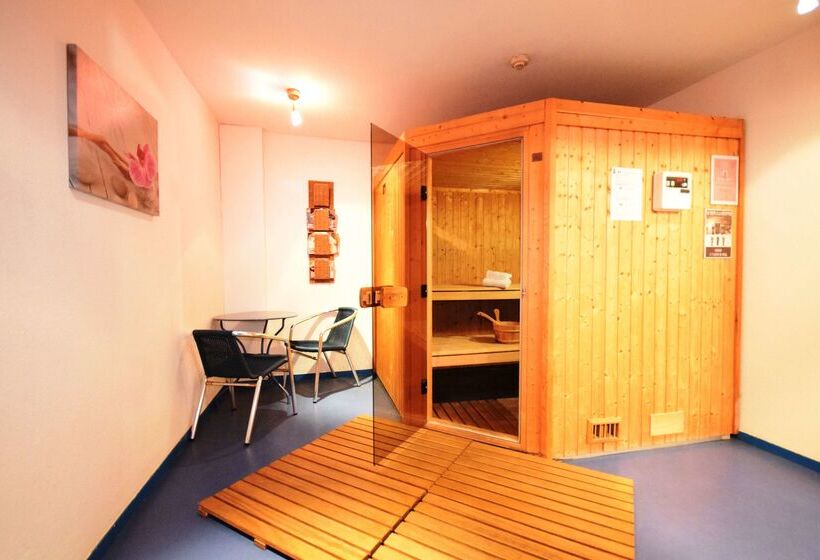 هتل Kyriad Prestige Bordeaux Aeroport