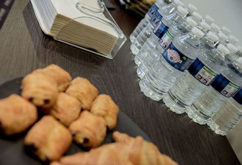 Отель Kyriad Rennes Nord