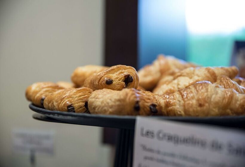 Отель Kyriad Rennes Nord